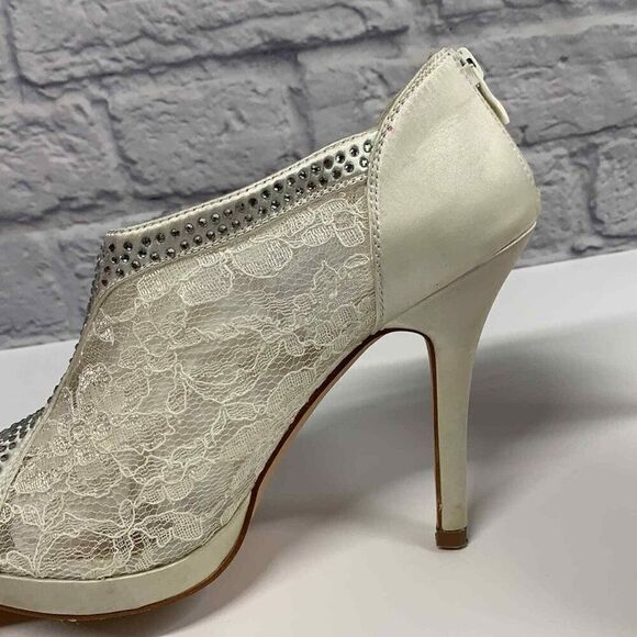De Blossom YAEL-9 Heels Womens 8.5 White Lace Bedazzled Bling Peep Toe Wedding - Picture 3 of 9